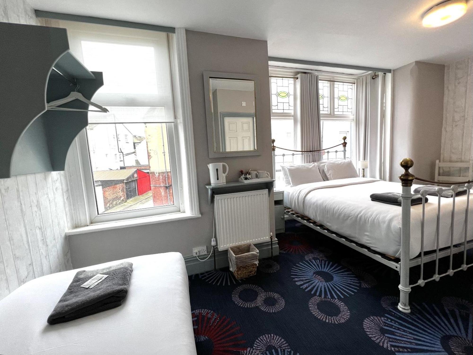 Central Cove Guesthouse — Photos 2